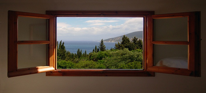 https://wmlumber.web01.drivedev.net/uploads/images/inside_right_705x320/nature-window-with-a-view.jpg